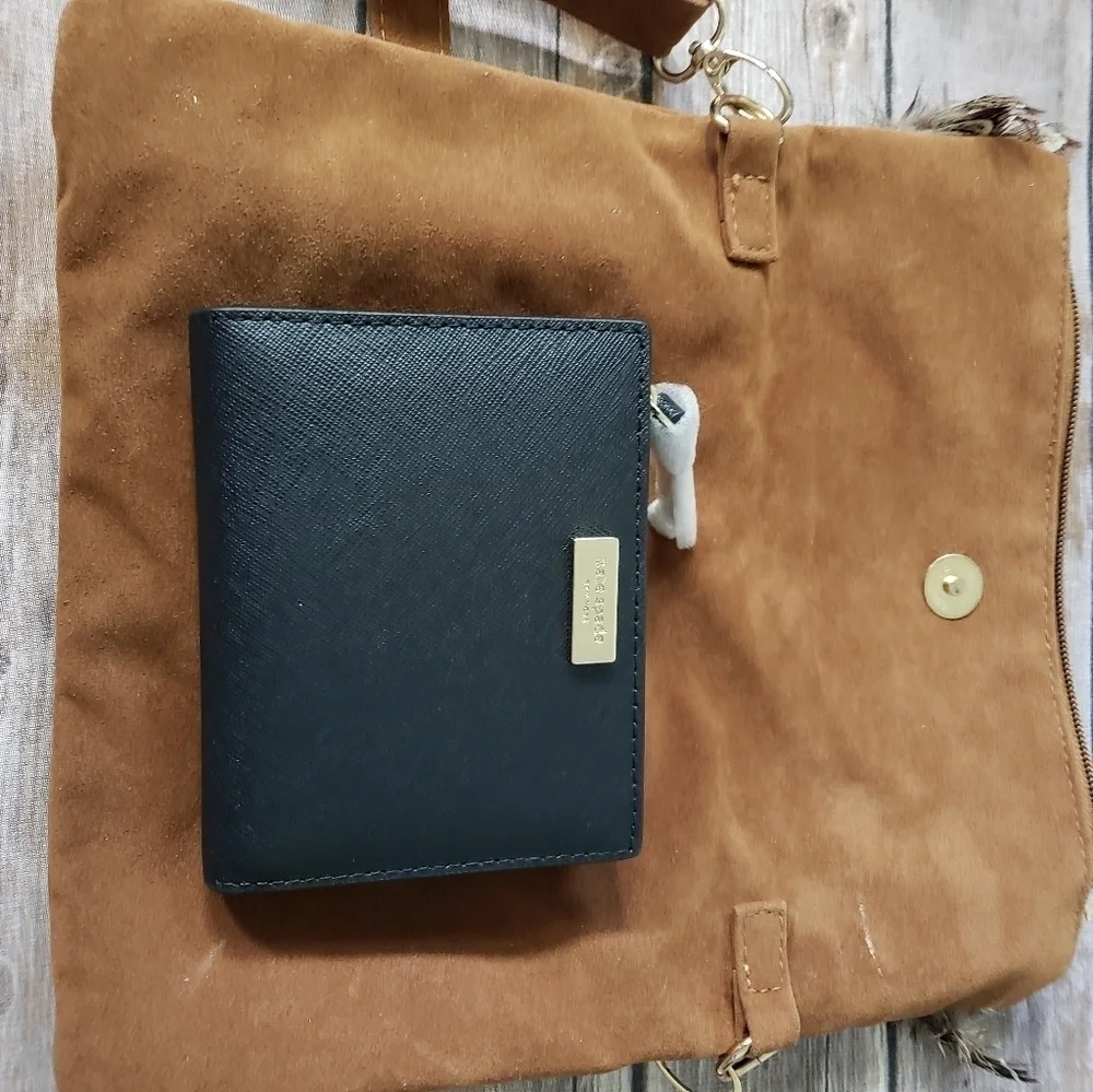 kate spade Laurel Way small Shawn wallet NWT